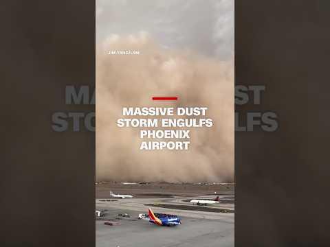 Phoenix airport covered by massive dust storm