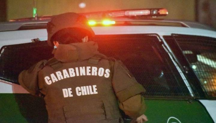 Detienen a sujeto que baleó a víctima afuera de su casa en Valdivia: tenía taller con auto robado