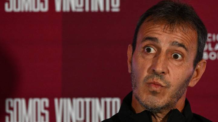 La extraña cábala del 'Bocha' Batista que cumple sagradamente en cada juego de Eliminatorias de La Vinotinto: "Lo uso para los partidos y lo guardo"