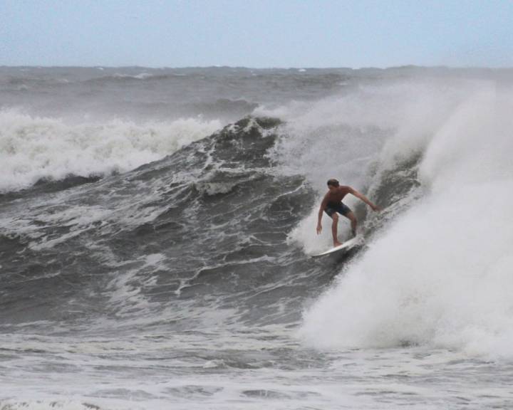 PHOTOS/VIDEOS: Viewers show impact of Hurricane Erin on region