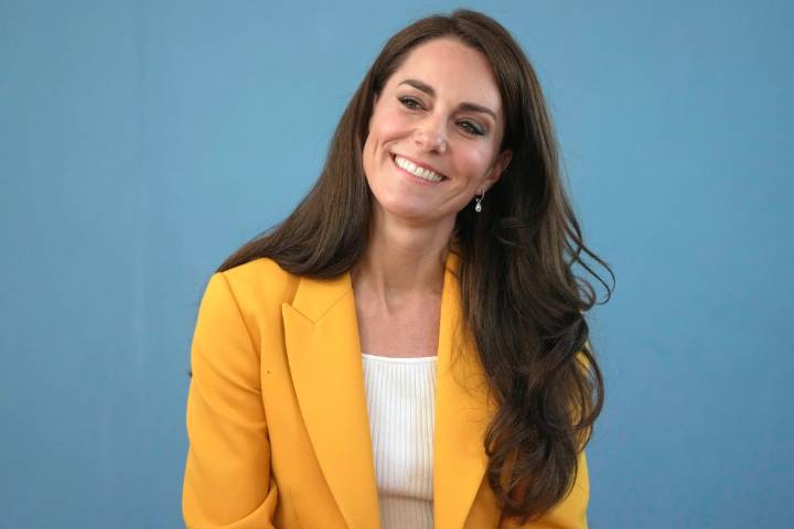 La princesa de Gales reaparece luciendo un audaz y renovado look