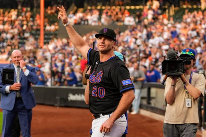 Mets celebrate Pete Alonso's HR record with pregame ceremony, gift from Cohens