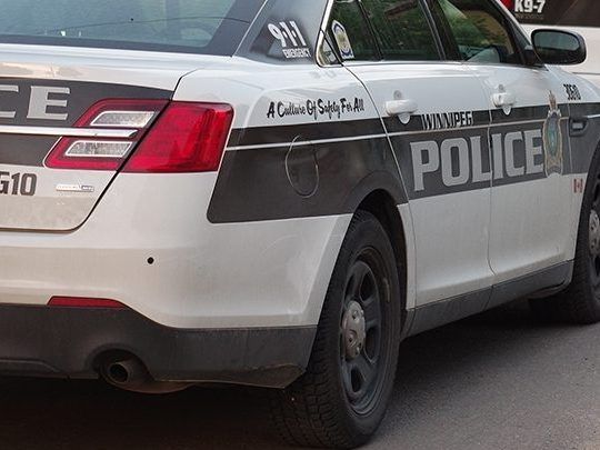 Winnipeg Homicide Unit probes death of 26-year-old man found on Boyd Avenue