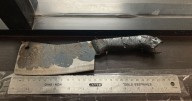 Son detenidos tras asaltar a transeúnte con machete en Segunda Sección