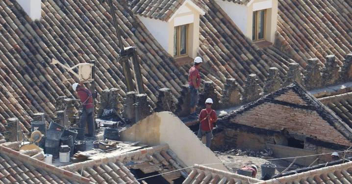 Los trabajos en la Mezquita-Catedral para su recuperación tras el incendio, en fotos
