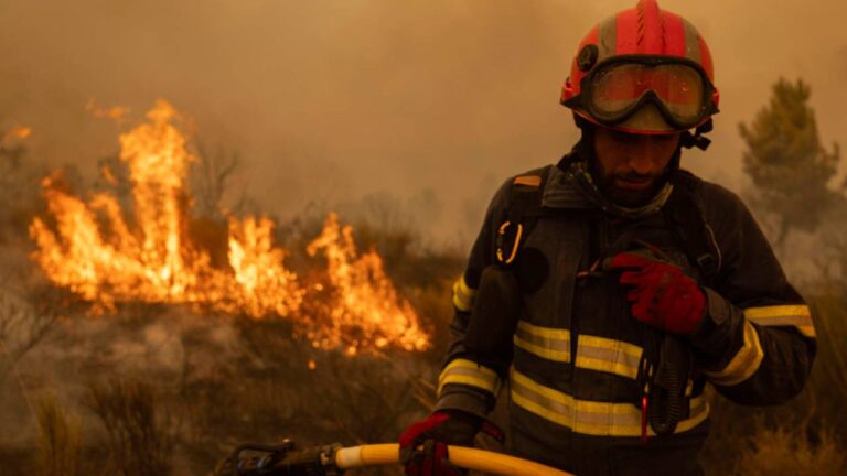 Hectáreas calcinadas: Incendios en noroeste de España no dan tregua