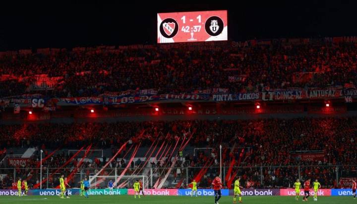 Conmebol abre expediente contra Independiente y Universidad de Chile
