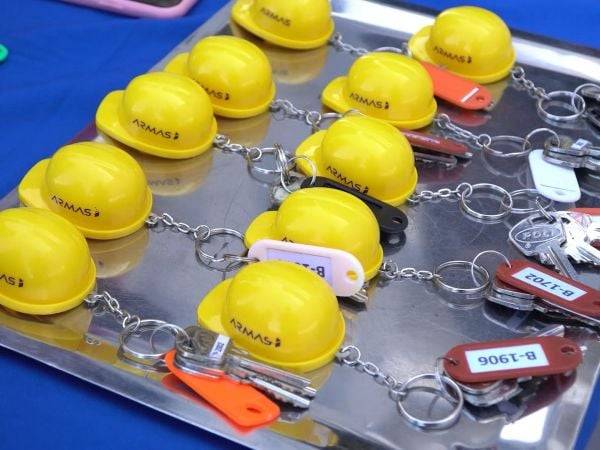 57 familias ya cuentan con las llaves de sus nuevos departamentos