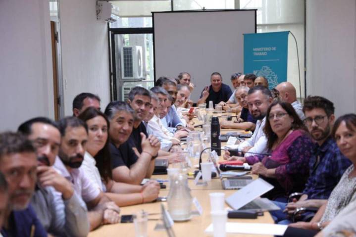 Estatales y docentes tendrán un aumento del 5%