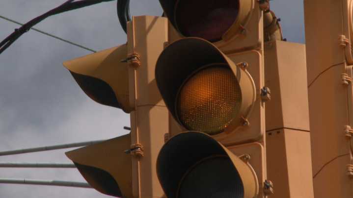 Farrell residents say flashing yellow traffic lights bring safety concerns