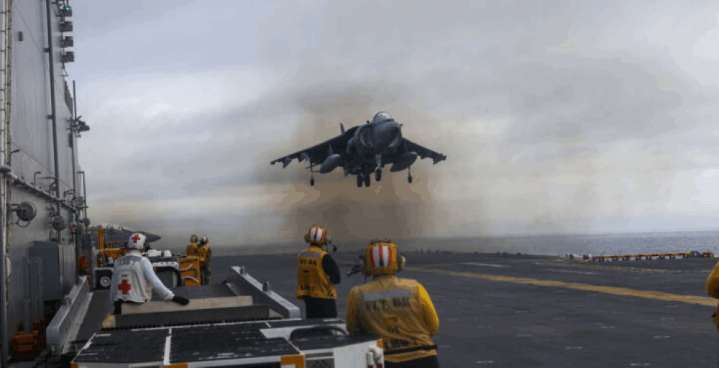 Imágenes del buque USS Iwo Jima difundidas por Marina de EEUU (+ galería)