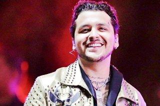 Christian Nodal gana demanda millonaria en Colombia