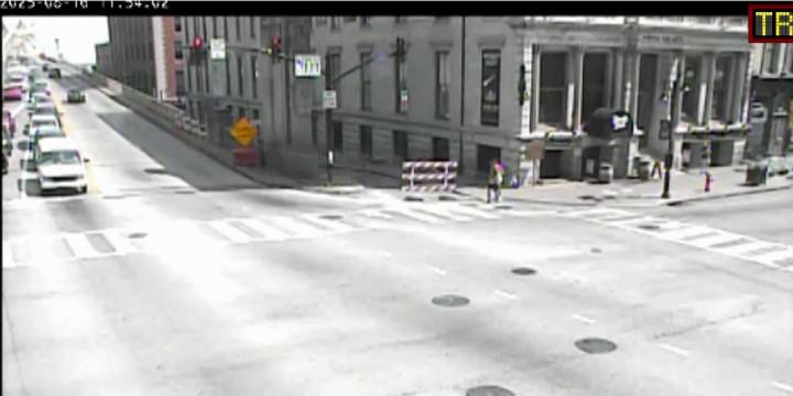 Crews to temporarily close Clark Memorial Bridge lanes to secure damaged railing following crash