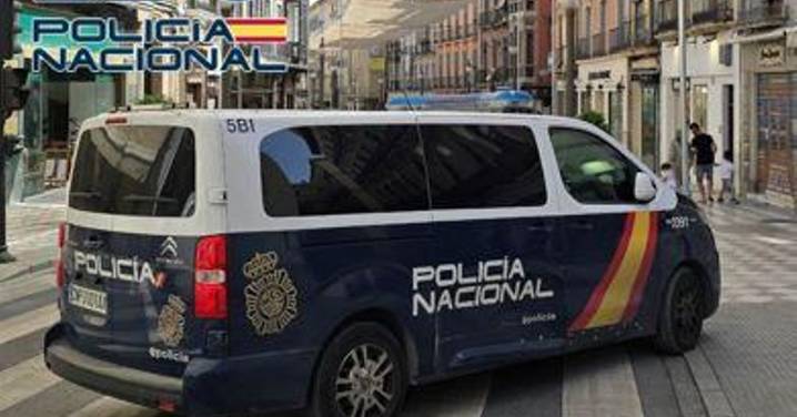 Detenido en Granada por robar joyas mediante el método del 'tirón' a mujeres mayores dentro de los portales