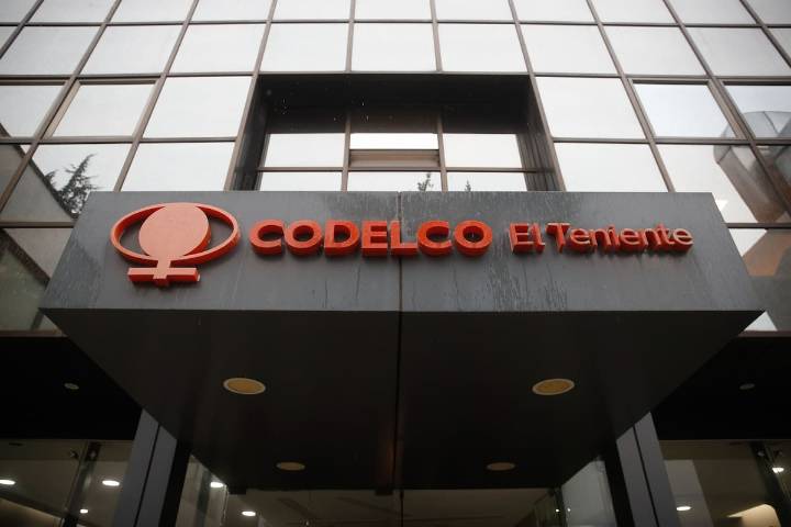 Codelco anuncia salida del gerente general de El Teniente y designa reemplazo interino