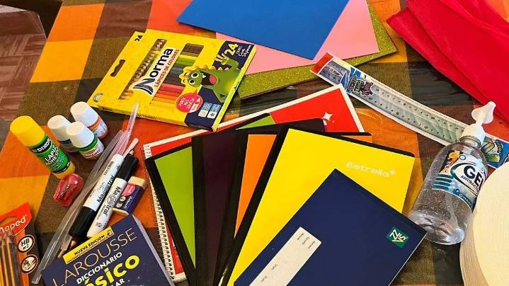 Segunda vida a artículos escolares permite a familias ahorrar para cumplir con todo