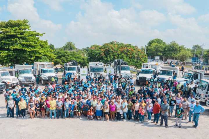 Cecilia Patrón lleva mega operativo de limpieza en San José Tecoh