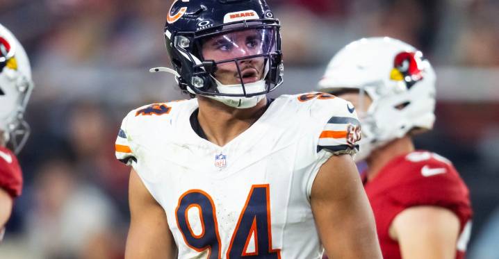 Bears place Austin Booker on IR, sign two to 53
