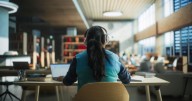 Mexicanos en EU ganan hasta 38% menos pese a tener licenciatura o posgrado