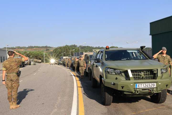 La Armada ya está en Salamanca para disuadir a los pirómanos y frenar los incendios
