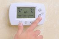 Cuál es la temperatura ideal para dormir con aire acondicionado durante el verano