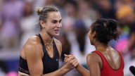 Aficionados interrumpen juego entre Sabalenka y Fernandez con propuesta de matrimonio