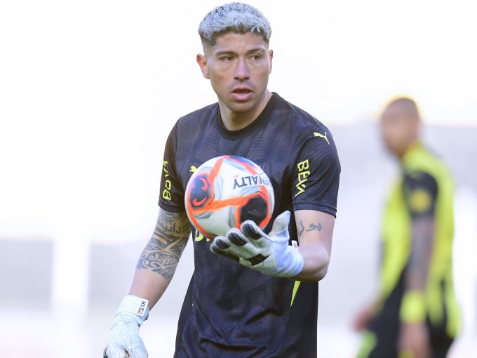 Cortés es criticado en Uruguay y lo tildan como uno de los "responsables" en la eliminación de Peñarol de la Copa Libertadores