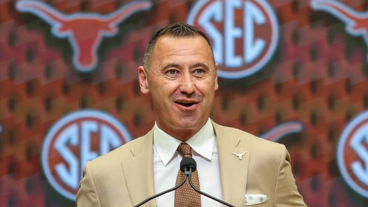 Texas is No. 1 in preseason AP Top 25 for first time, edging Penn State, Ohio State; 10 SEC teams ranked