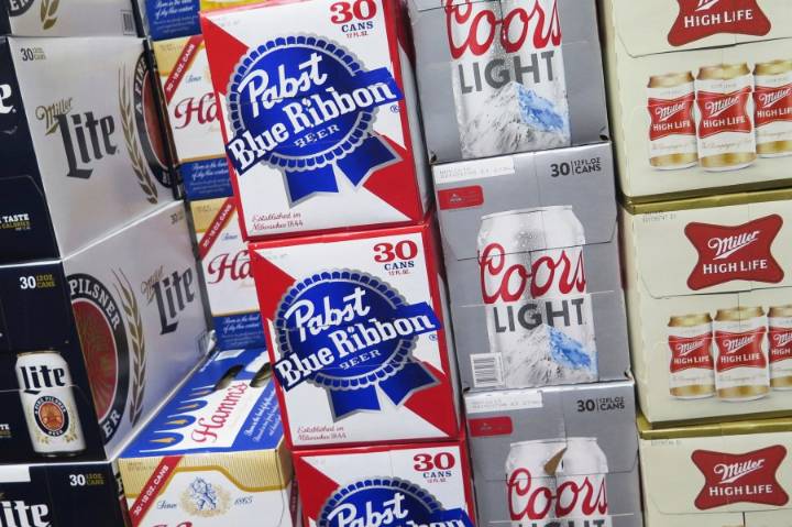 Why many Americans are rethinking alcohol, according to a new Gallup poll