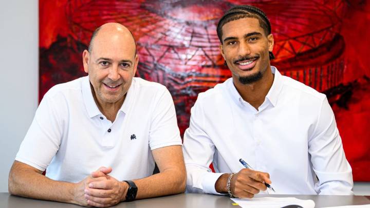 El Bayer Leverkusen hace oficial la llegada del Loïc Badé