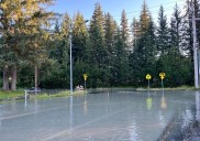 Agua de glaciar causa inundaciones y evacuaciones en Alaska