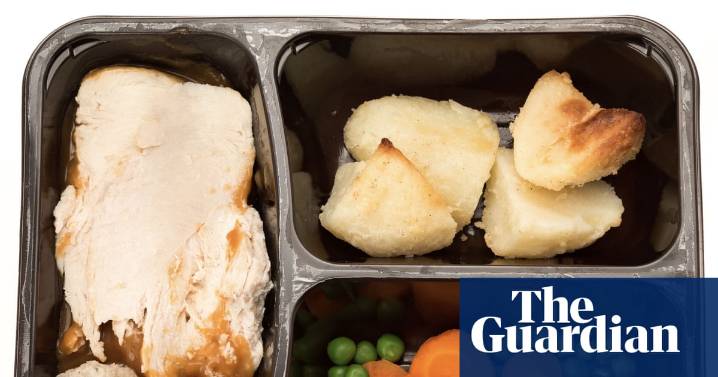 ‘A yorkshire pudding like a dishcloth’: how did British pub food get so grim?