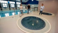 El Ayuntamiento invierte más de 50.000 euros en la puesta a punto de la piscina y los vestuarios de La Vidriera