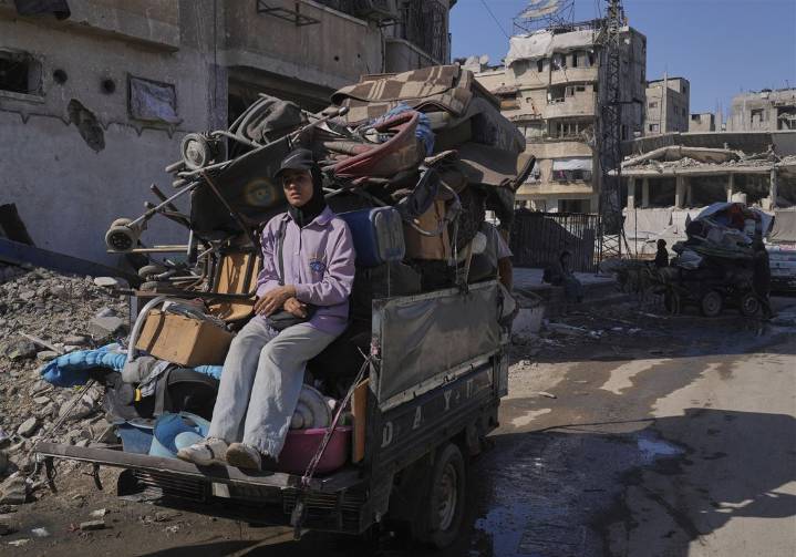 U.N. food agency chief says women and children are 'starving' in Gaza and pressed Netanyahu on aid