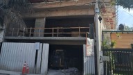 Tragedia en San Lorenzo: "El montacargas no bajó más de cinco metros y se desplomó con los cinco obreros"