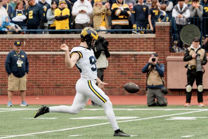 Michigan’s Hudson Hollenbeck is turning every punt into a powerful tribute to his late mother