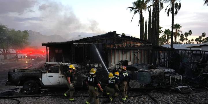 Cat dies in mobile home fire in Pima County