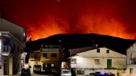Incendio en Jarilla: el fuego avanza sin freno en el norte de Cáceres y obliga a nuevas evacuaciones