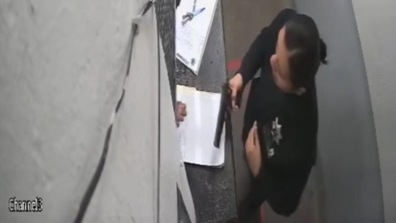 Policía se autolesiona con arma al interior de la Dirección de Seguridad Pública en Ensenada (Video)