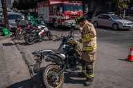 Conductor se da a la fuga tras accidentar a un motociclista en Bulevar Agua Caliente