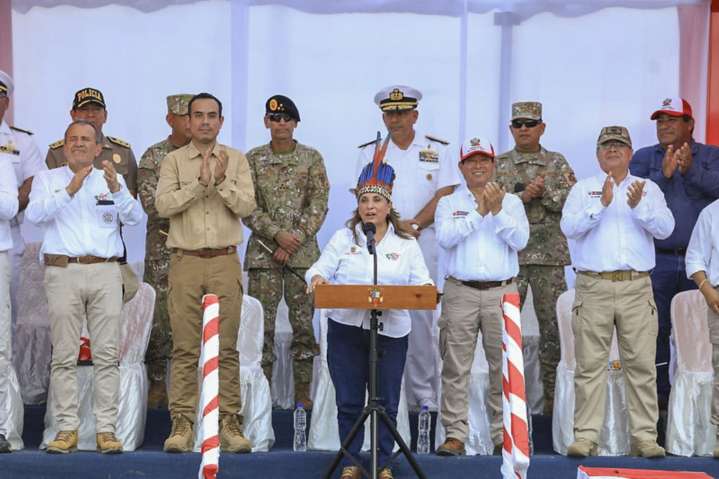 Presidenta Dina Boluarte participa en actividad cívico patriótica en el distrito de Santa Rosa de Loreto