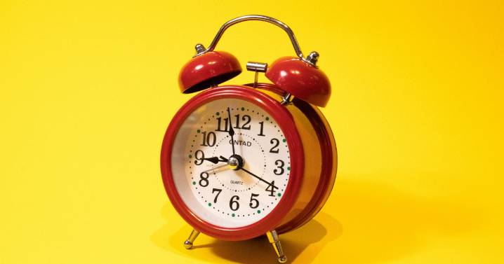 Older And Younger People Read Time Differently. Here's How