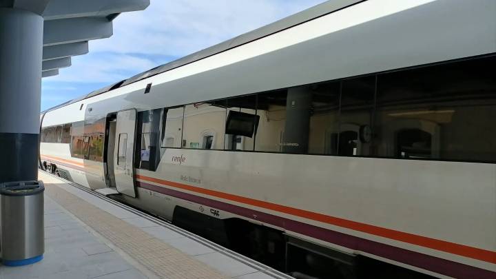 Los trenes Media Distancia que cubren la ruta Extremadura-Madrid iniciarán y terminarán su recorrido en Leganés