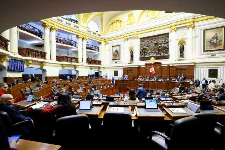 Congreso cita a ministros de Defensa y Relaciones Exteriores por tensión en isla Chinería