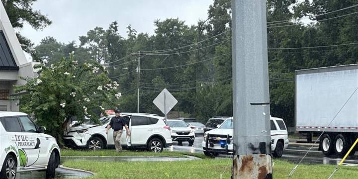 Columbia police searching for suspect after chase