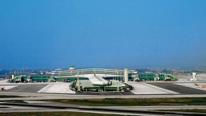 Doble huelga de los trabajadores en el aeropuerto del Prat durante el puente de agosto