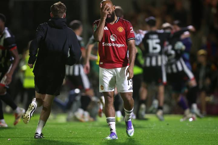 Papelón histórico: Manchester United queda eliminado en la Copa de la Liga de Inglaterra ante un club de cuarta división