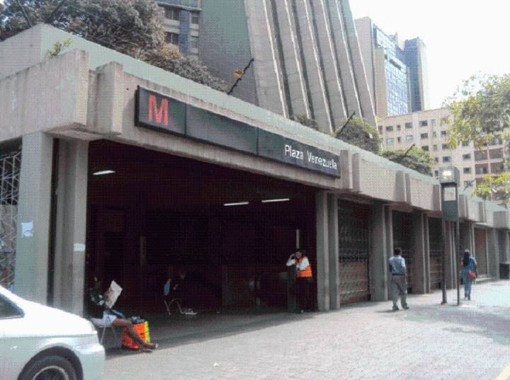 Adulto mayor falleció al lanzarse a vía férrea en Estación Plaza Venezuela