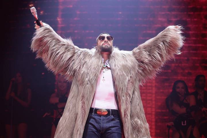 Maluma detiene un concierto para regañar a una madre entre el público: “¿Crees que es buena idea traer a un bebé de un año?”