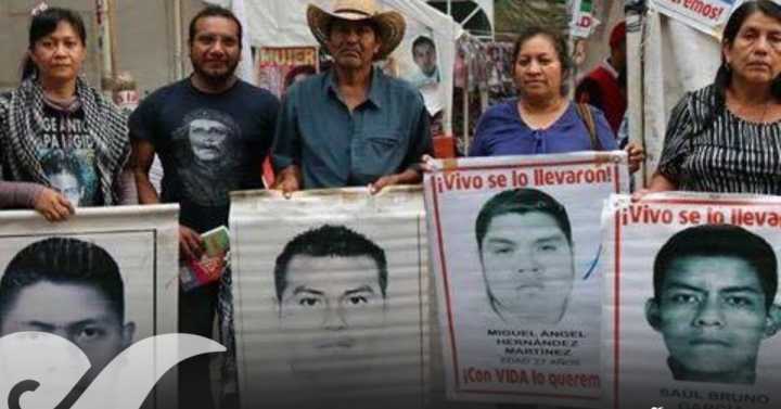 Renuncia el abogado de los familiares de los 43 de Ayotzinapa